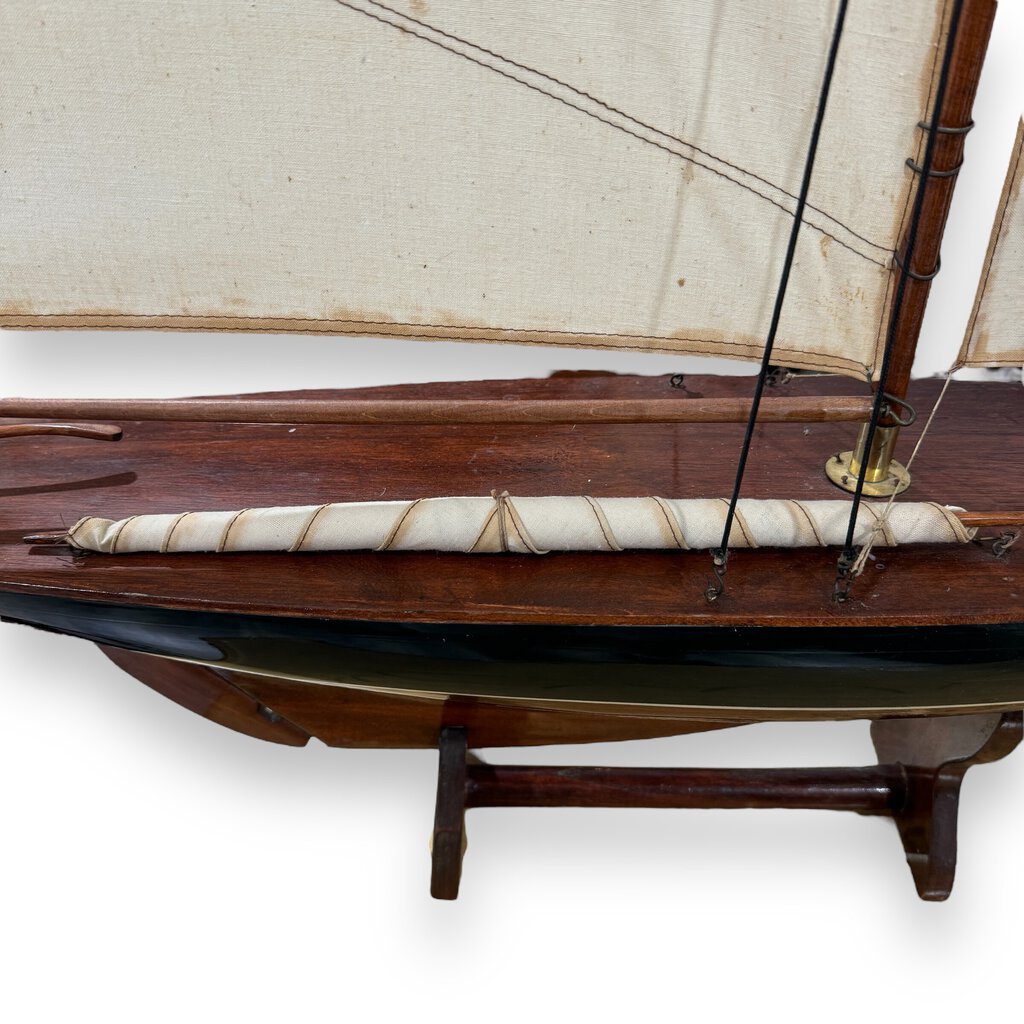 Vintage 1901 Sail Pond Yacht Model 43" Cup Contender Sailboat w/ Stand 43Lx6Wx43H