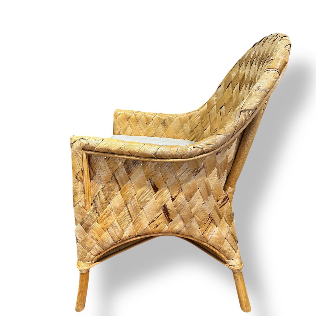 Natural Basketweave Woven Accent Chair w/ Cushion (NEW)