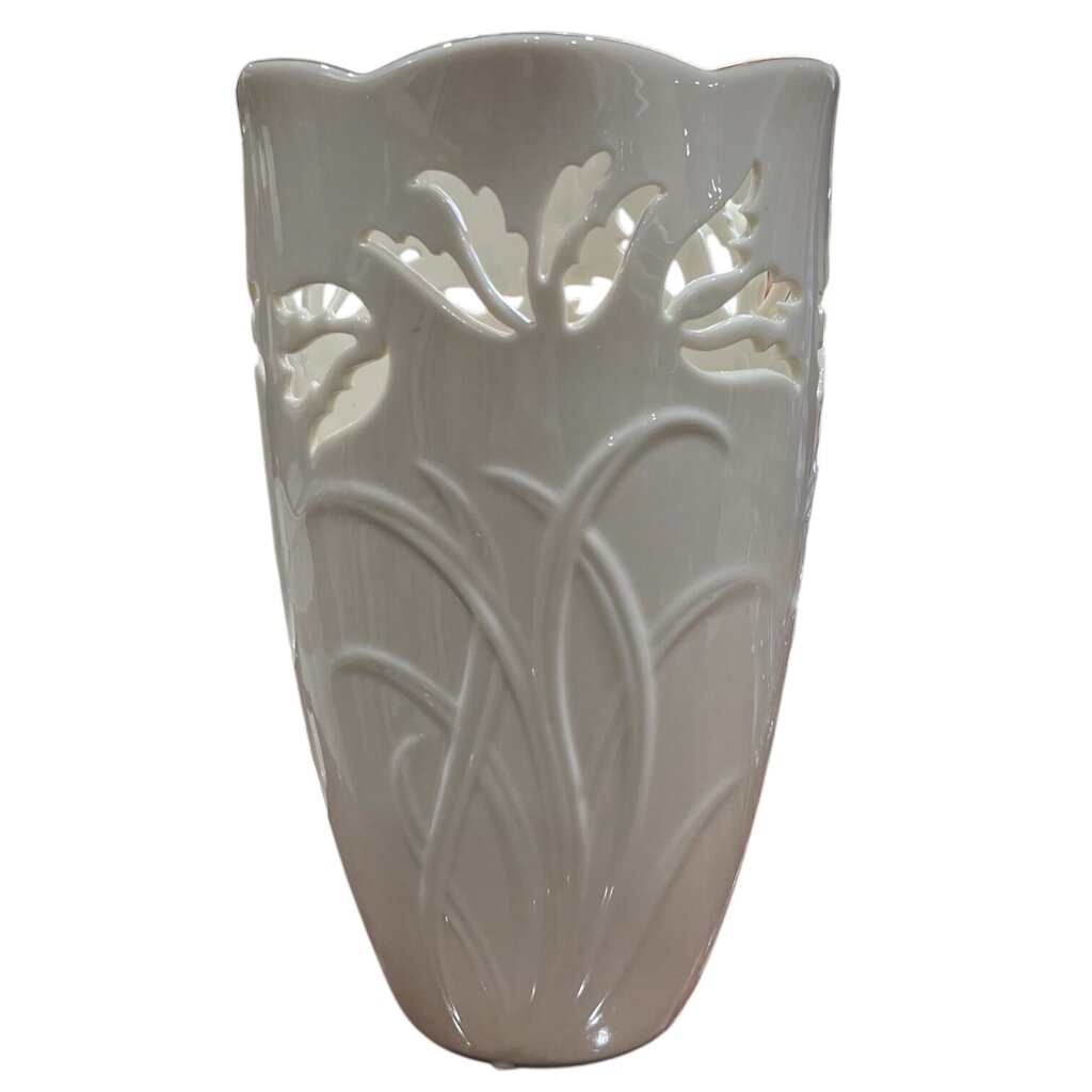 Lenox Westbury Porcelain Floral Vase w/ Gold Trim 9 5/8" tall