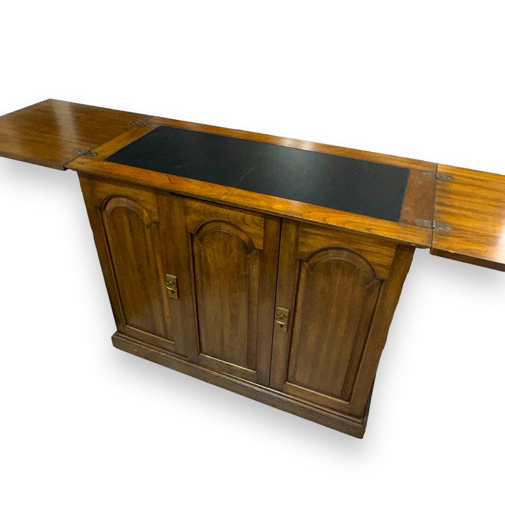 Pennsylvania House Solid Cherry Traditional Style Flip Top Server Buffet on Wheels 38Lx18Wx31H