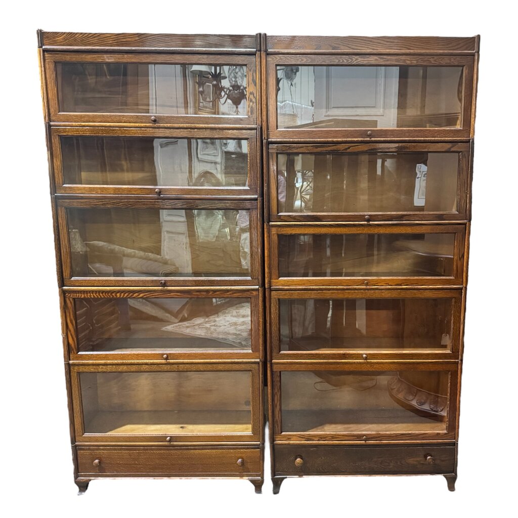 Pair of Udell Works Antique Tiger Oak Barrister (Lawyer's) Bookcases w/ Original Wavy Glass Doors Made in Indianapolis, USA 34Lx12Wx60H