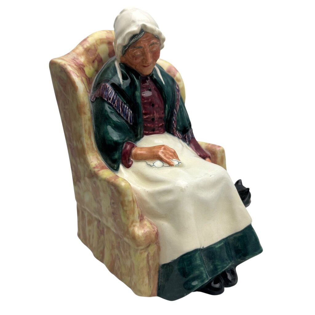 Royal Doulton "Forty Winks" Old Lady in Chair Figurine HN1974 RdNo 842483 Corp 1945