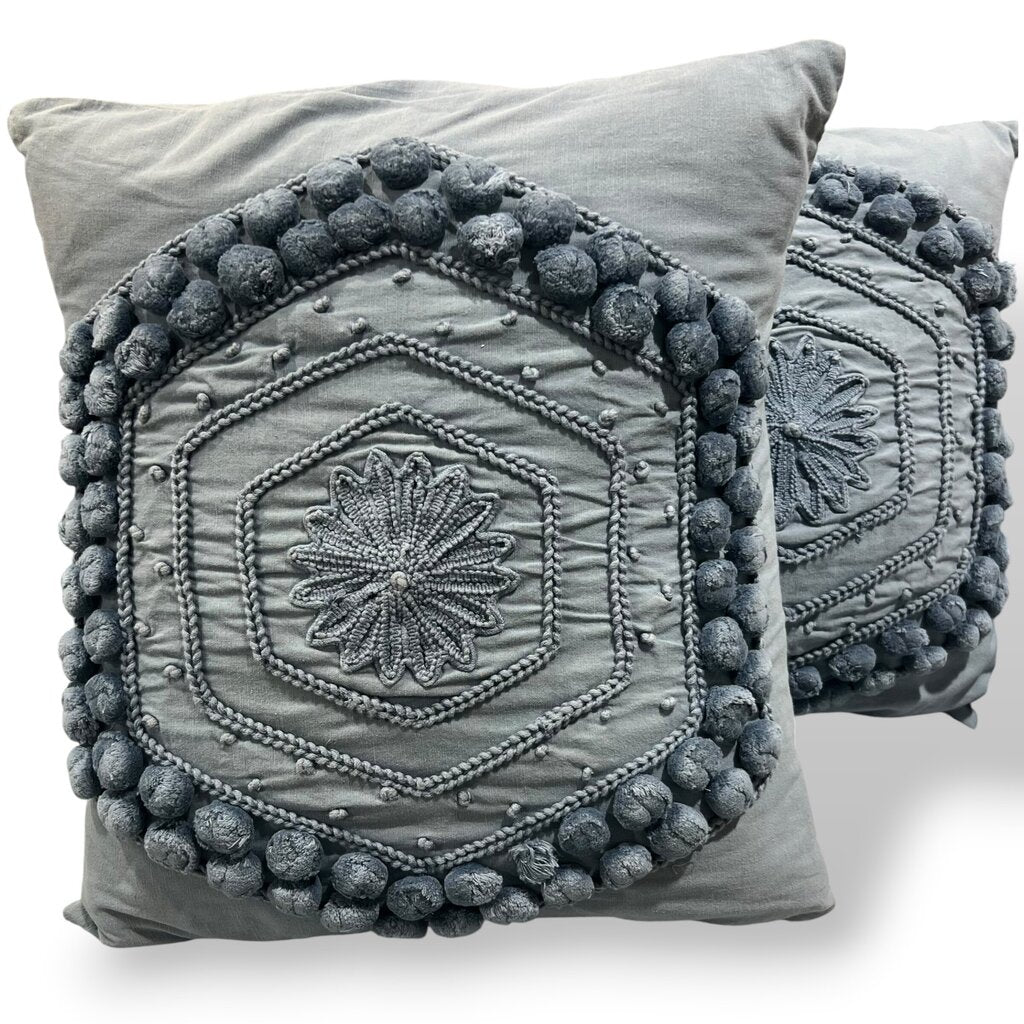 Pottery Barn Blue Pom-Pom Accent Pillows Set of 2 18Lx18Wx6H