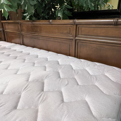 Baker Furniture West Indies Bamboo Style Wood Canopy King Sized Bed L86"W88"H93"