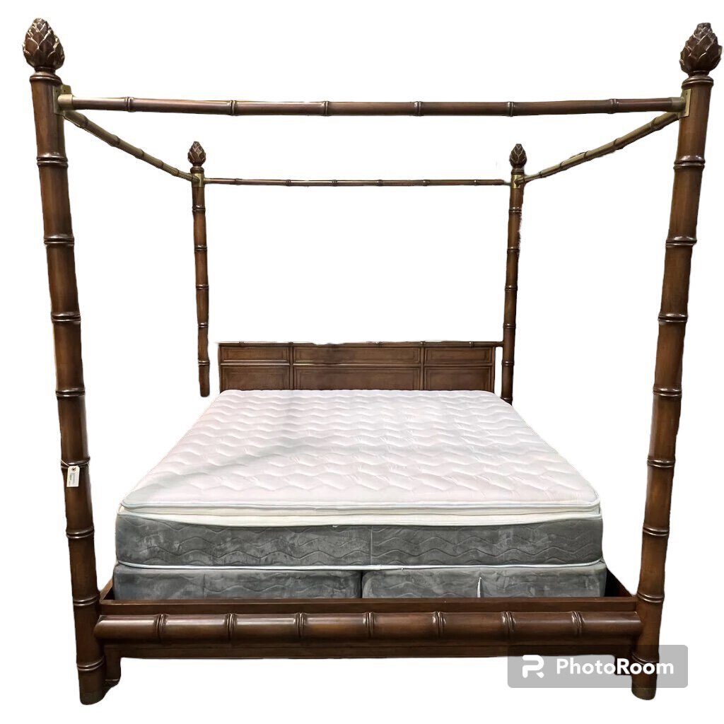 Baker Furniture West Indies Bamboo Style Wood Canopy King Sized Bed L86"W88"H93"