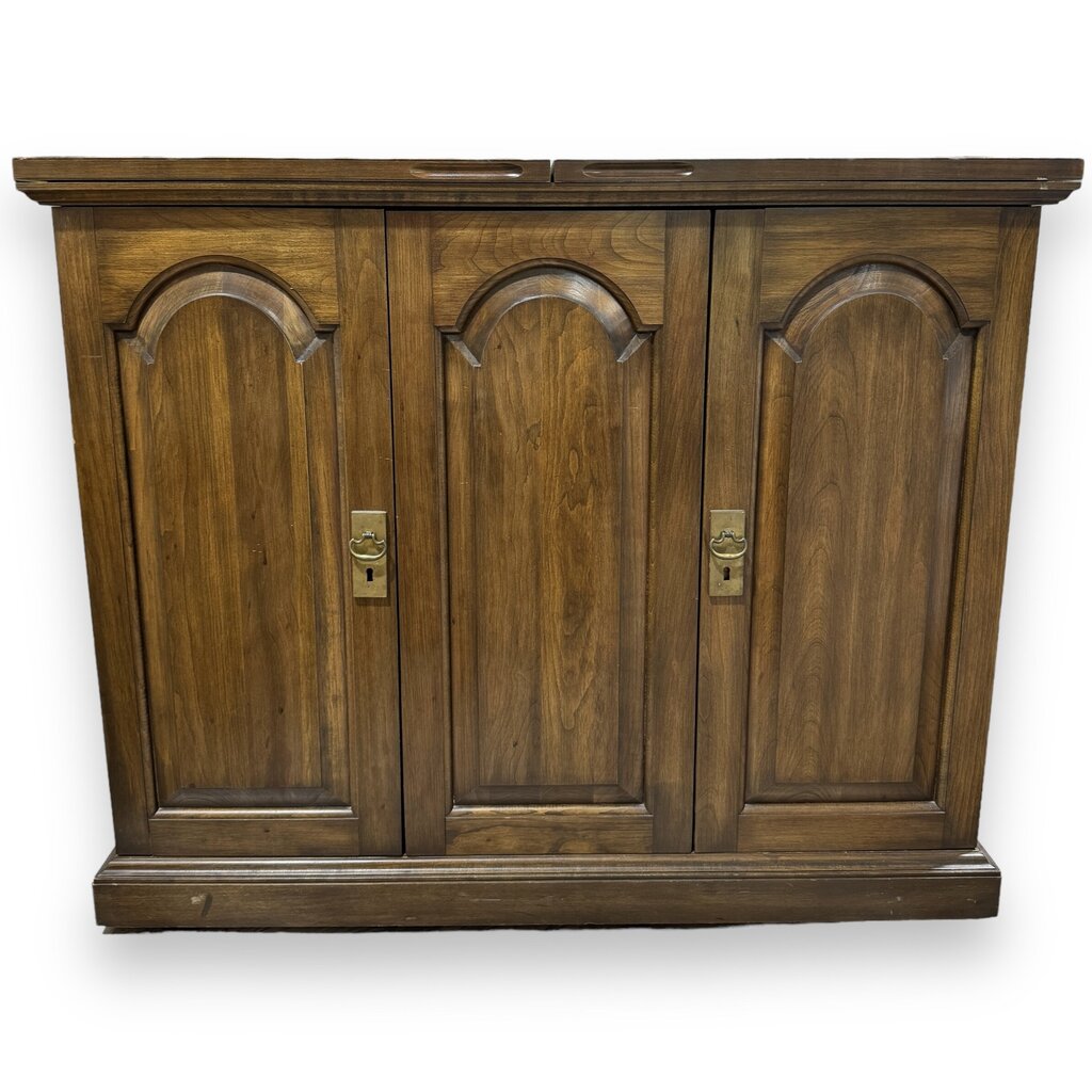 Pennsylvania House Solid Cherry Traditional Style Flip Top Server Buffet on Wheels 38Lx18Wx31H