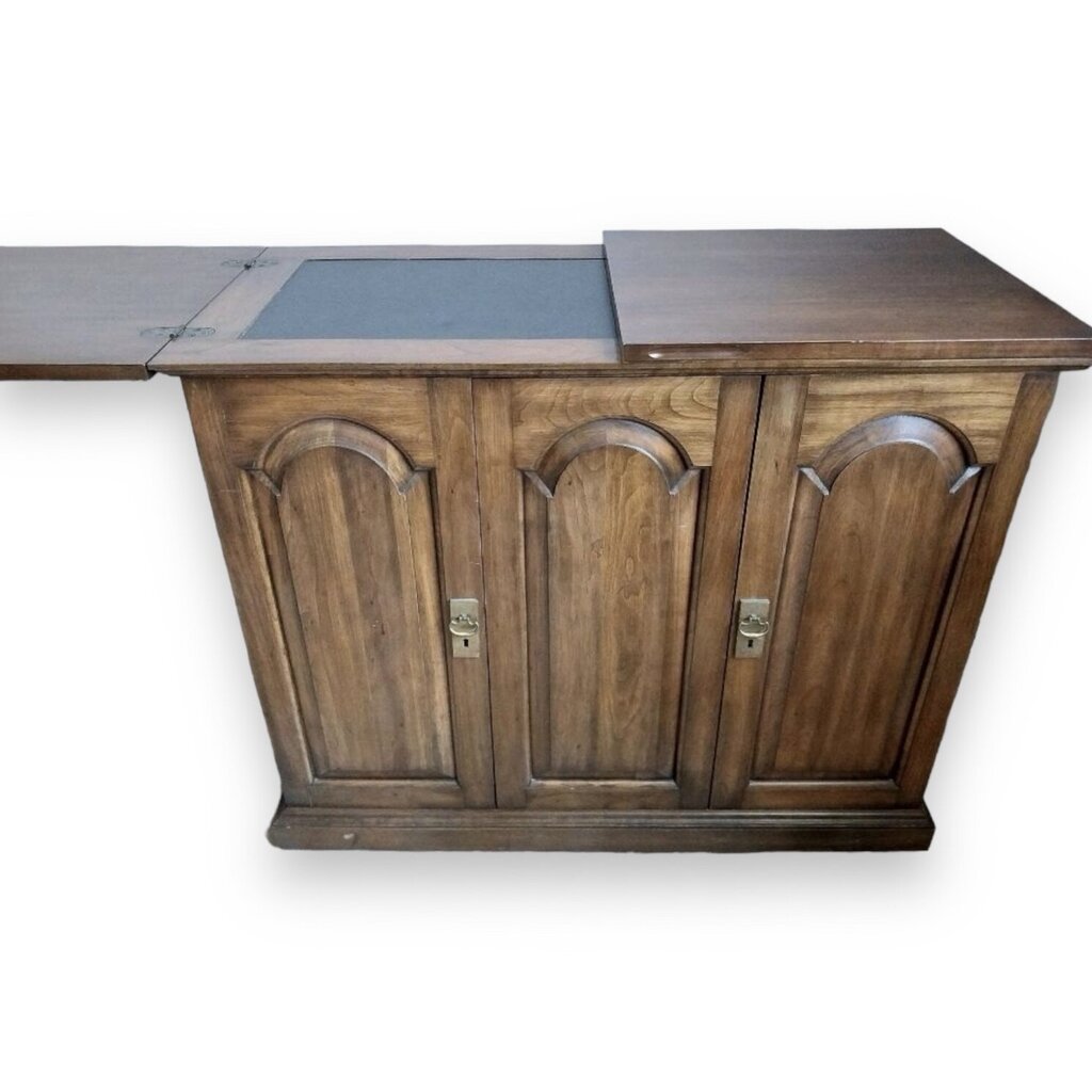 Pennsylvania House Solid Cherry Traditional Style Flip Top Server Buffet on Wheels 38Lx18Wx31H