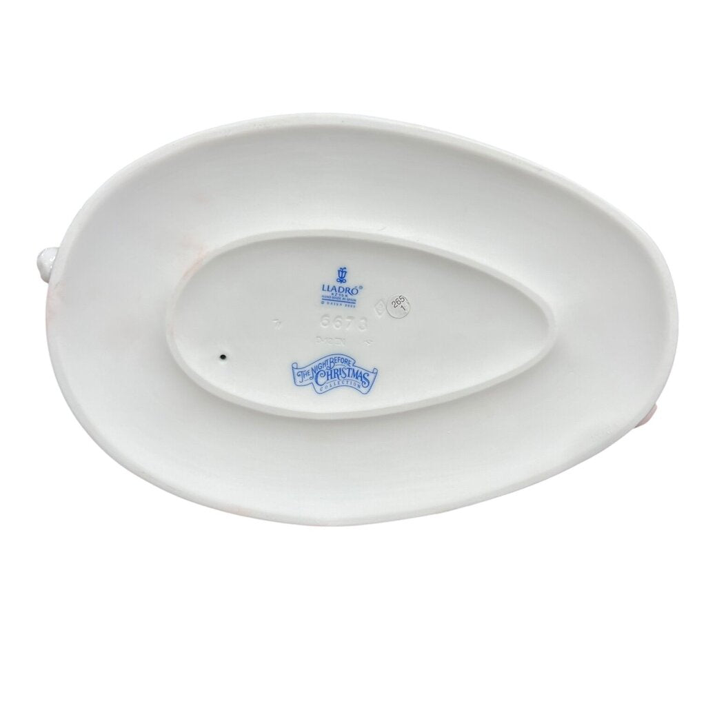 Lladro Porcelain Christmas Figurine #6673 "Christmas Buddies" w/Box 9.5Lx6.5Wx4H