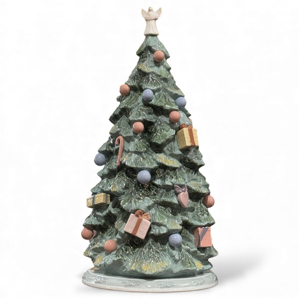 Vintage Lladro "O Christmas Tree" Hand-painted Porcelain Christmas Tree Figurine #6670 6Wx12.5H Box Included