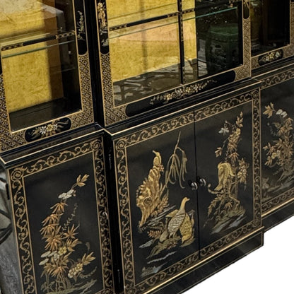 Vintage Drexel Heritage Et Cetera Collection Chinoiserie Style Hand Painted Black Lacquer China Cabinet 57Lx14Wx80H