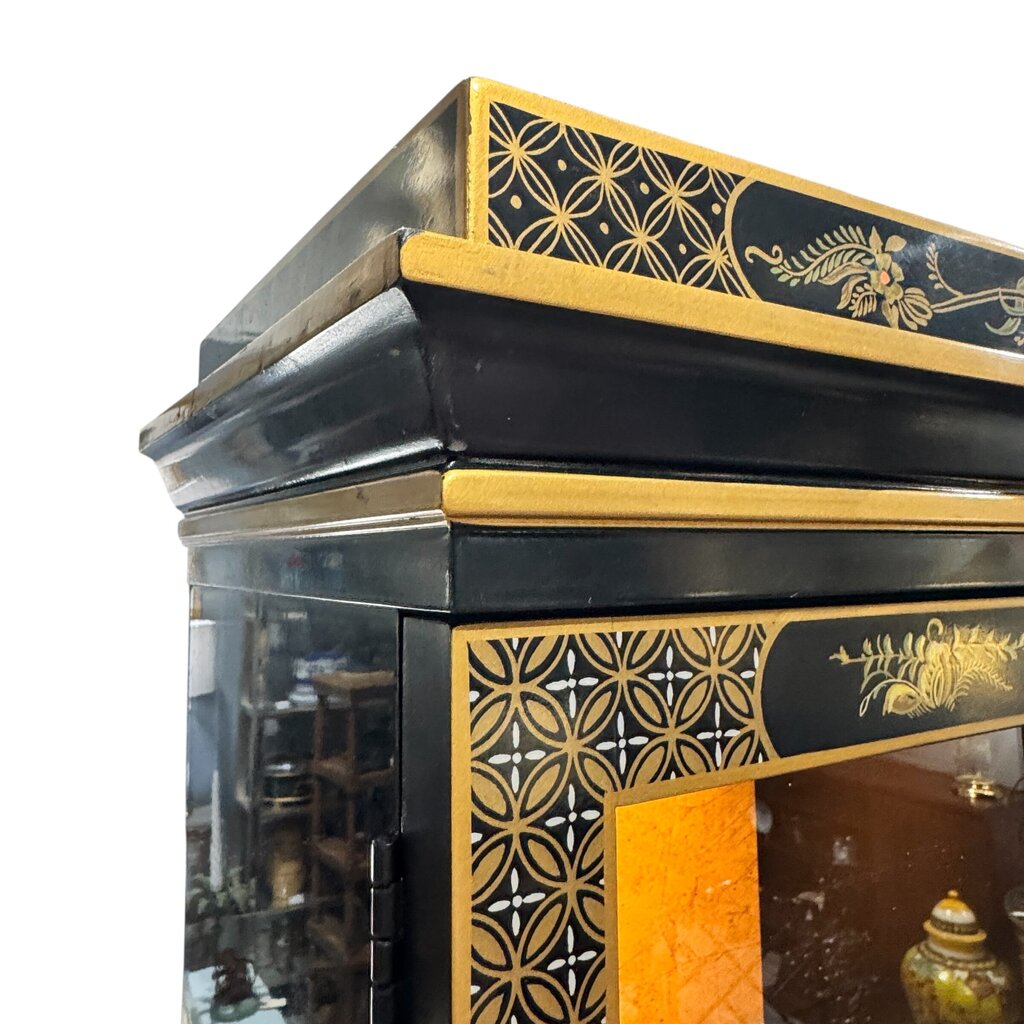 Vintage Drexel Heritage Et Cetera Collection Chinoiserie Style Hand Painted Black Lacquer China Cabinet 57Lx14Wx80H