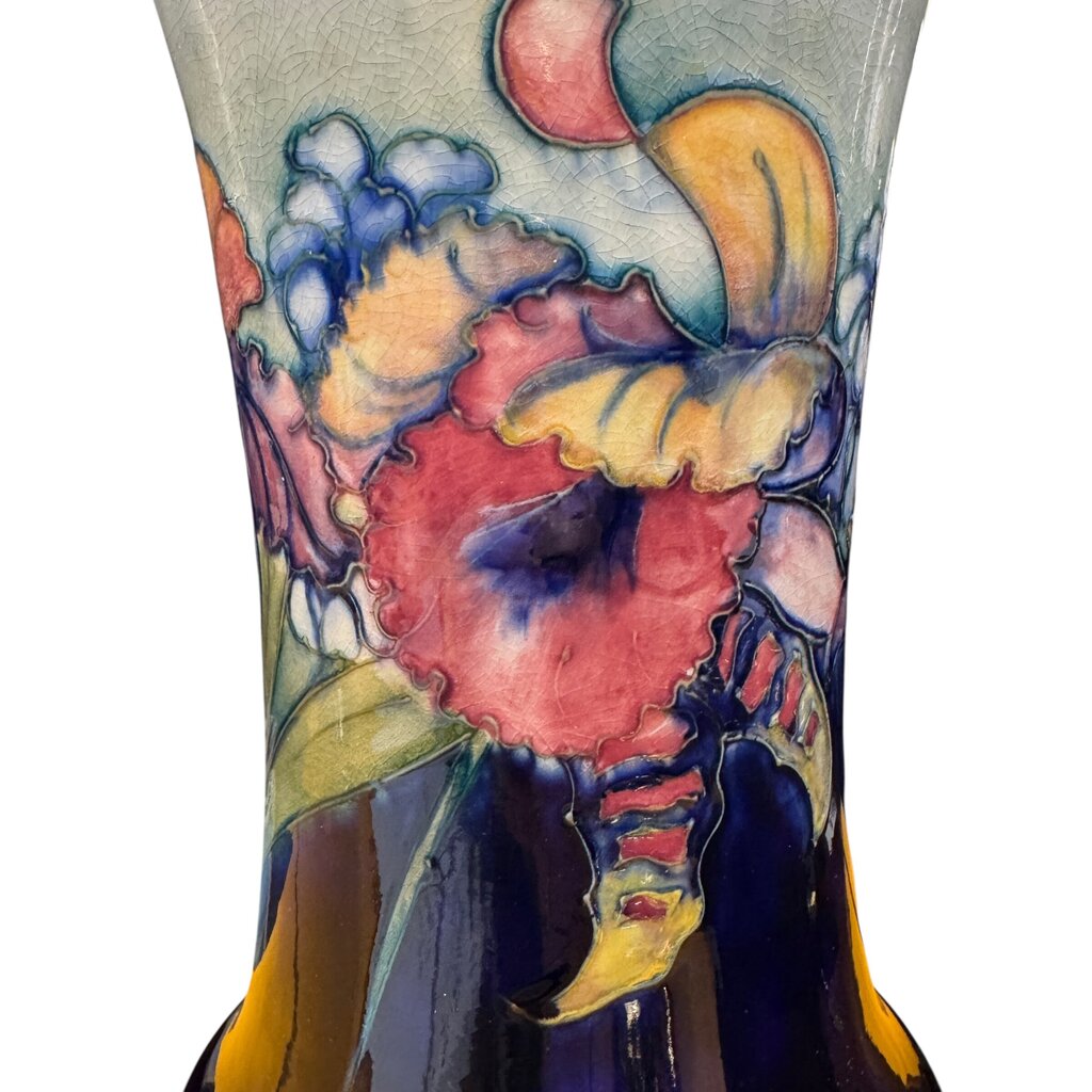 Vintage Moorcroft Pottery England Exquisite Bearded Iris Pattern Table Lamp 16Wx16Wx26H