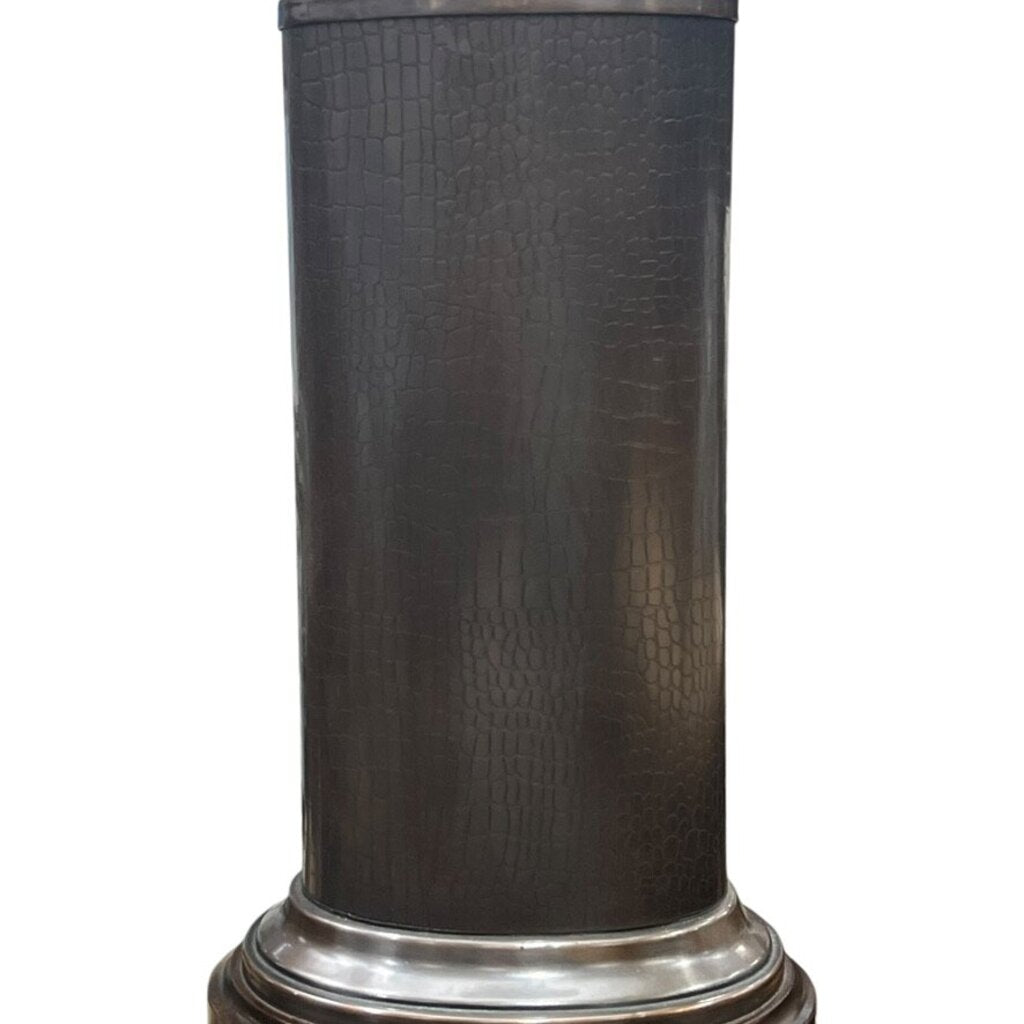 Vintage Frederick Cooper Alligator Embossed Copper Cylinder Table Lamp 16Lx16Wx30H Pair
