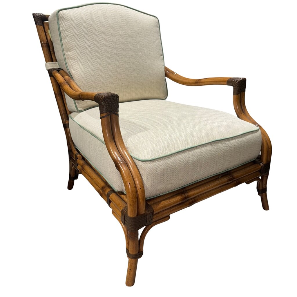 Tommy Bahama Island Estate Veranda Lounge Chairs Pair 31Lx38.5Wx38.5H
