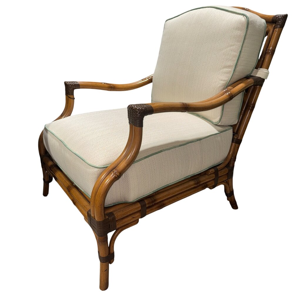 Tommy Bahama Island Estate Veranda Lounge Chairs Pair 31Lx38.5Wx38.5H