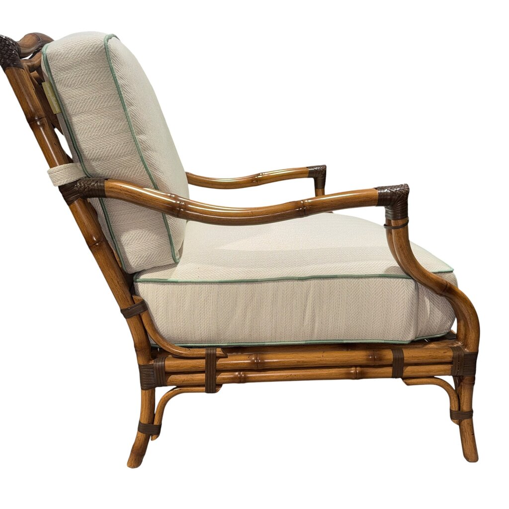 Tommy Bahama Island Estate Veranda Lounge Chairs Pair 31Lx38.5Wx38.5H